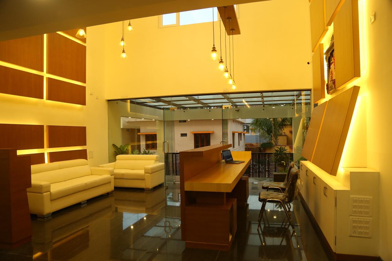 Samarth Residency Hotel Hospet Exterior photo